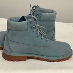 TIMBERLAND 6" Premium Boots Shine Light Blue (TB01991A 484)Sz 6.NEW, never worn
